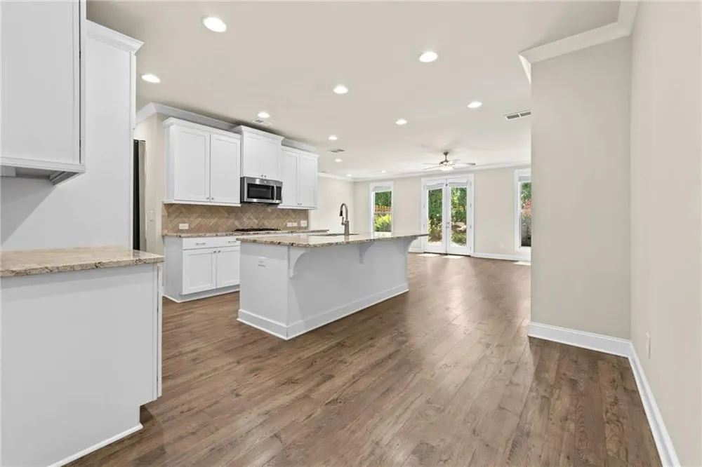 2028 Glenview Park Circle Duluth, GA 30097