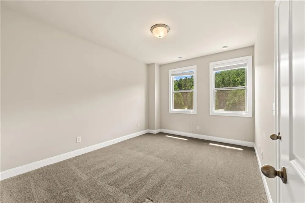 2028 Glenview Park Circle Duluth, GA 30097