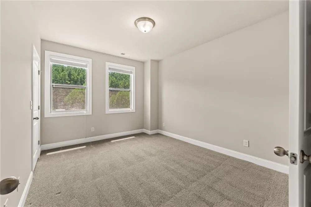 2028 Glenview Park Circle Duluth, GA 30097