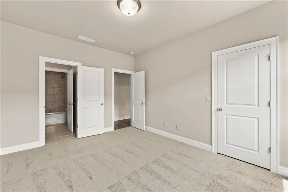 2028 Glenview Park Circle Duluth, GA 30097