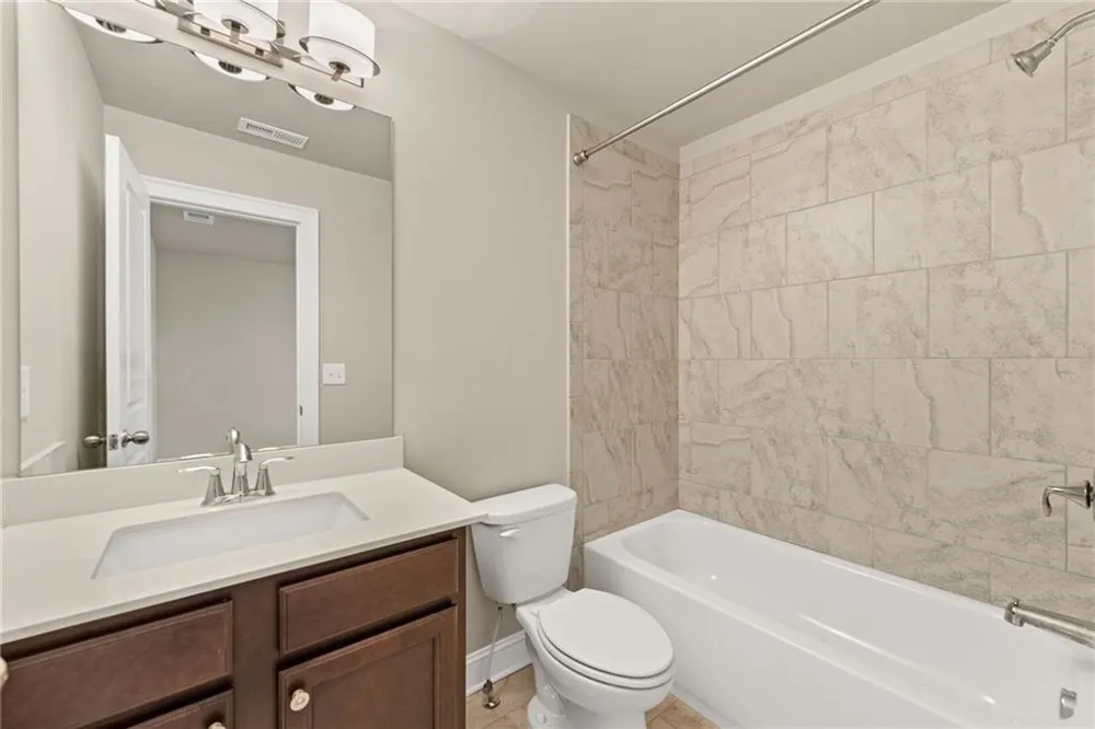 2028 Glenview Park Circle Duluth, GA 30097