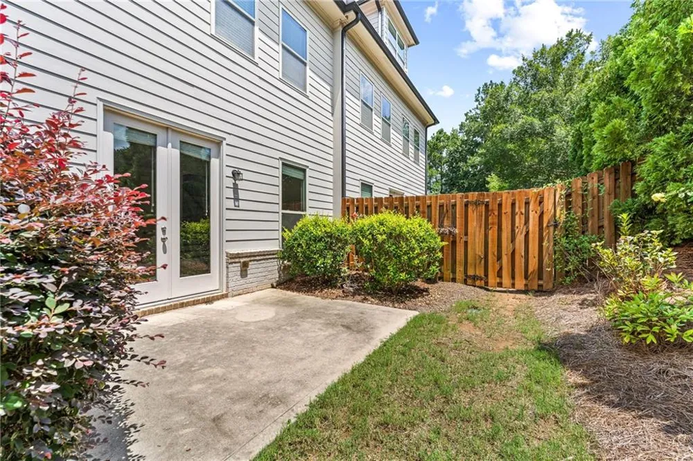 2028 Glenview Park Circle Duluth, GA 30097
