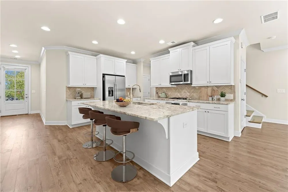 2028 Glenview Park Circle Duluth, GA 30097