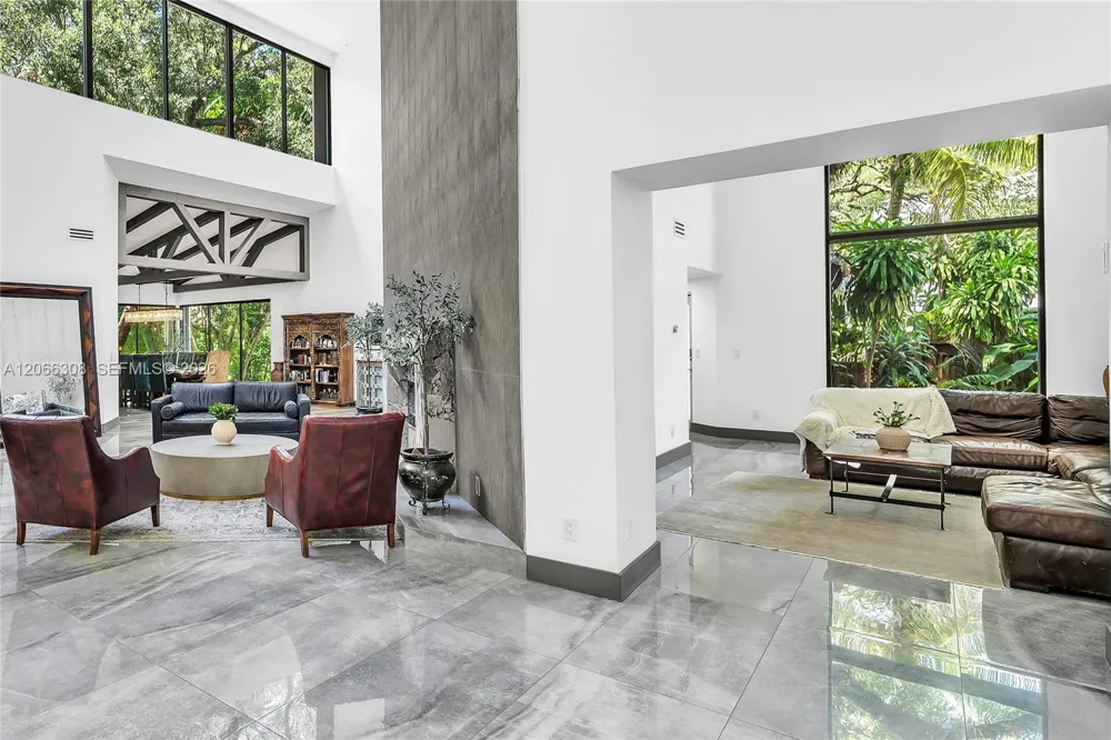 5811 SW 33rd Ter Hollywood, FL 33312