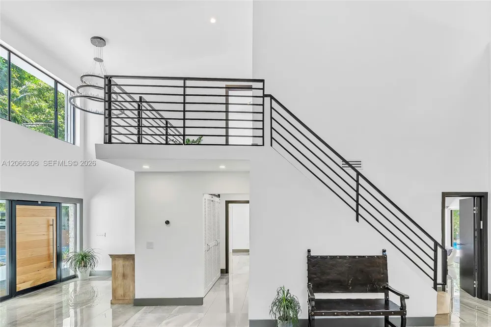 5811 SW 33rd Ter Hollywood, FL 33312