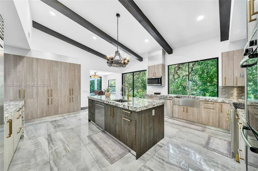 5811 SW 33rd Ter Hollywood, FL 33312
