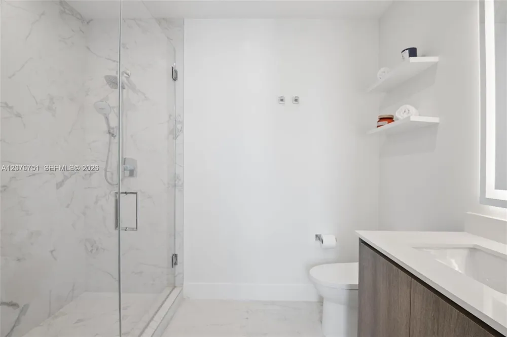 17550 Collins Ave #701 Sunny Isles Beach, FL 33160
