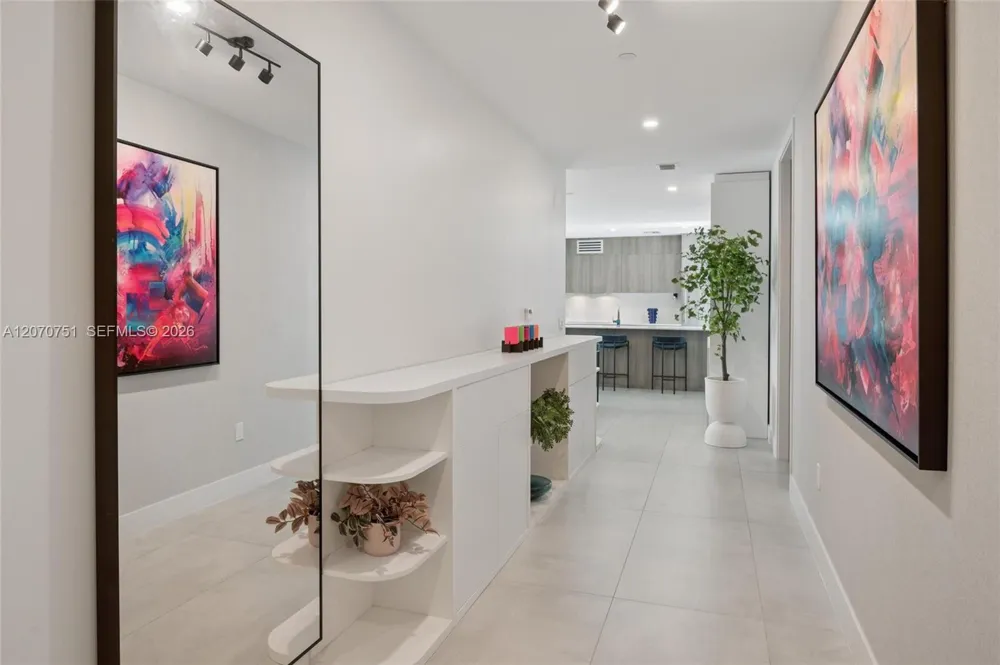 17550 Collins Ave #701 Sunny Isles Beach, FL 33160