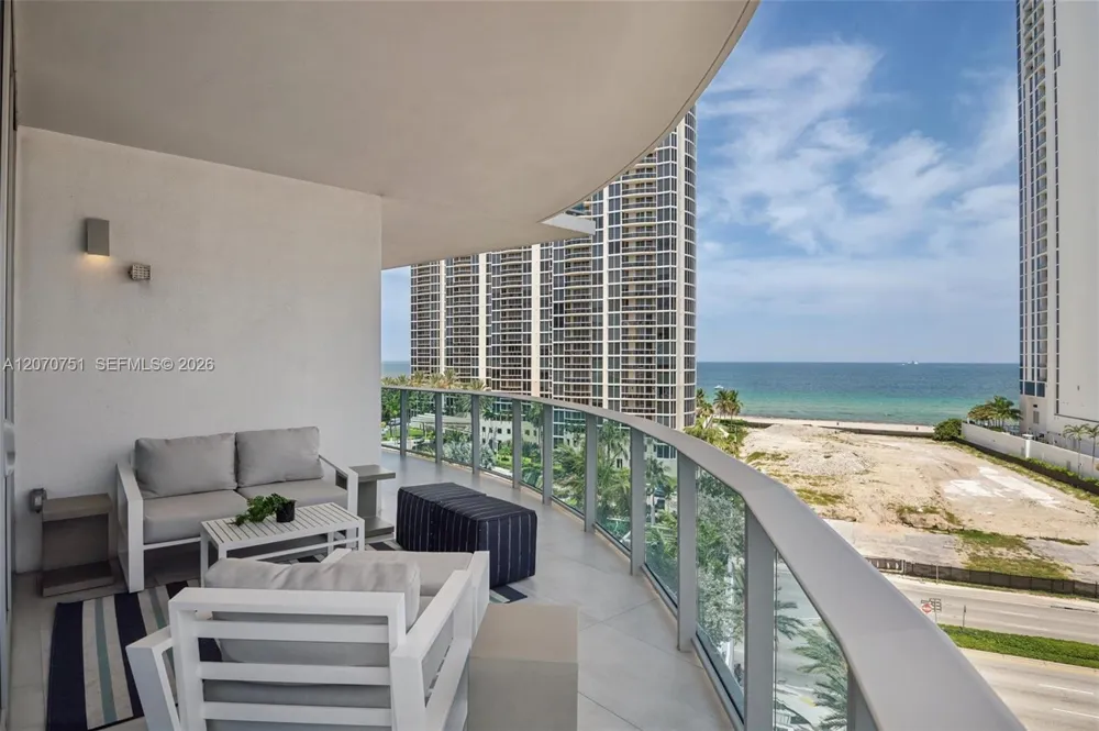 17550 Collins Ave #701 Sunny Isles Beach, FL 33160