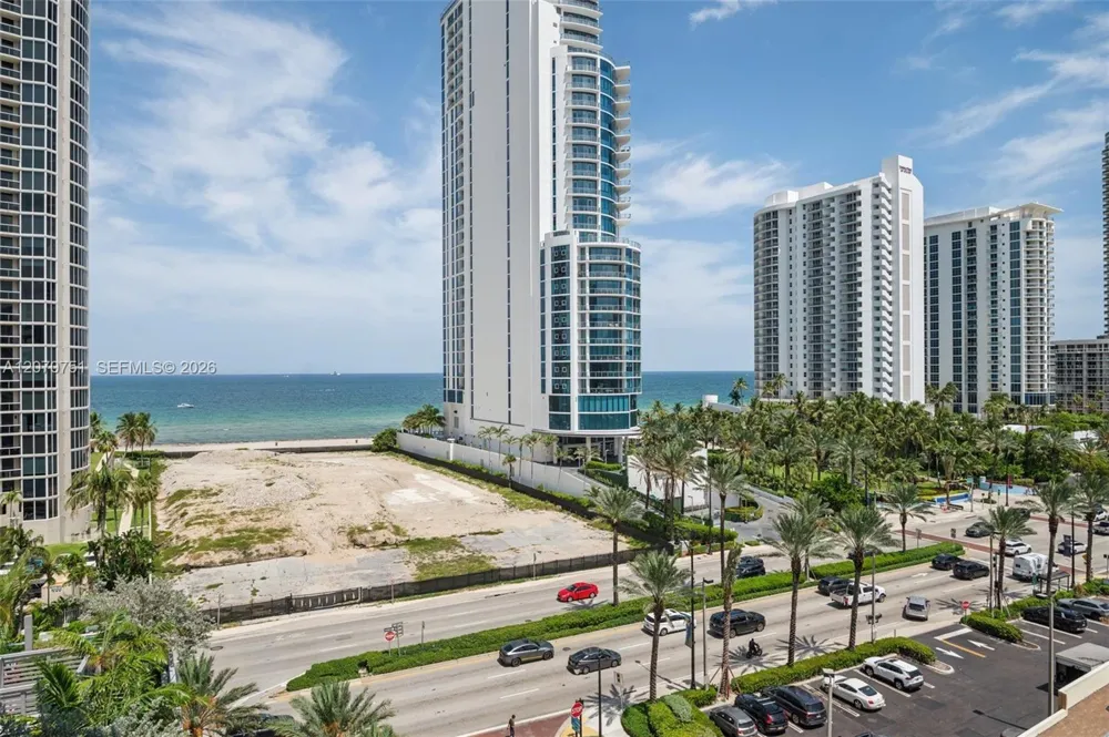 17550 Collins Ave #701 Sunny Isles Beach, FL 33160