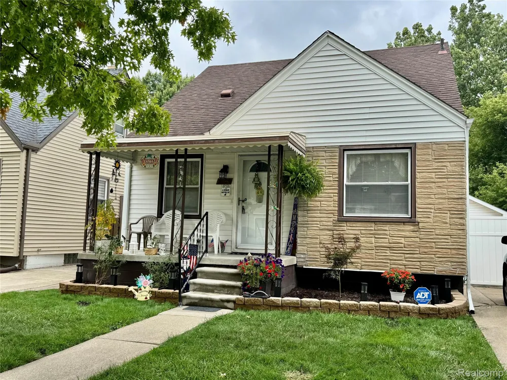 1930 Leblanc Avenue Lincoln Park City, MI 48146