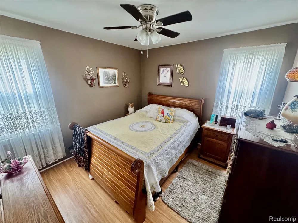 1930 Leblanc Avenue Lincoln Park City, MI 48146