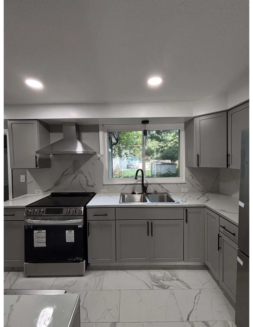 23384 Tawas Avenue Hazel Park City, MI 48030
