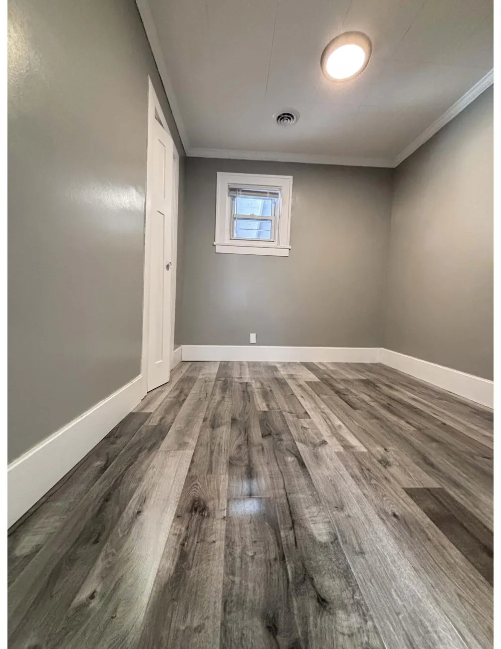 23384 Tawas Avenue Hazel Park City, MI 48030