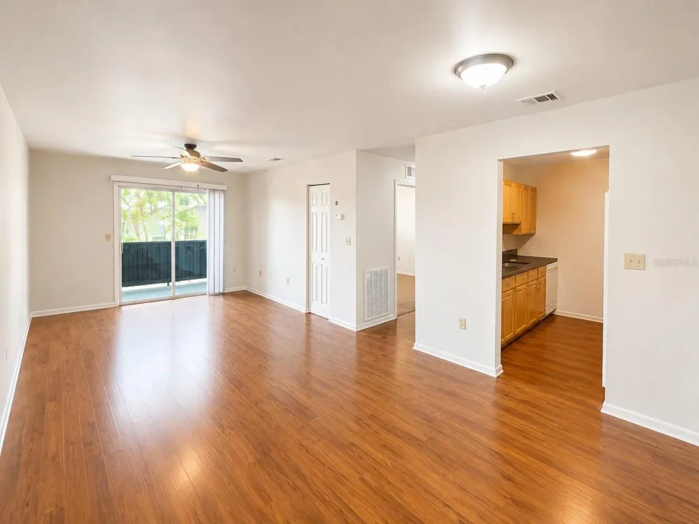 926 LAKE DESTINY ROAD #G Altamonte Springs, FL 32714