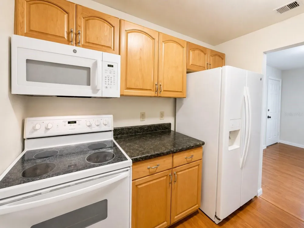 926 LAKE DESTINY ROAD #G Altamonte Springs, FL 32714