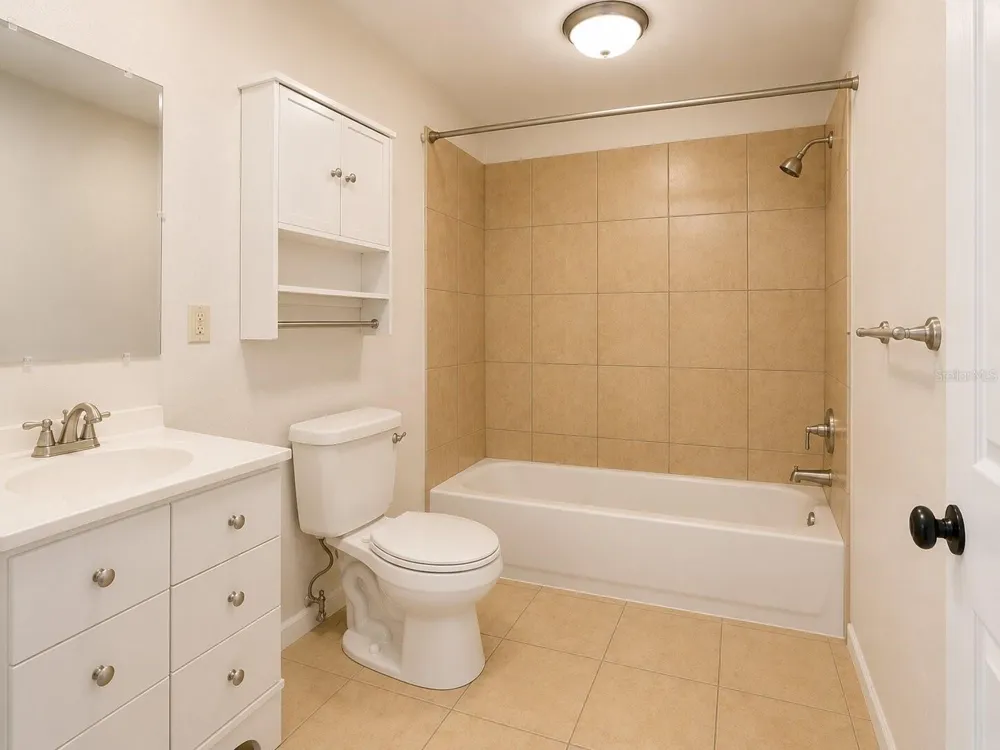 926 LAKE DESTINY ROAD #G Altamonte Springs, FL 32714