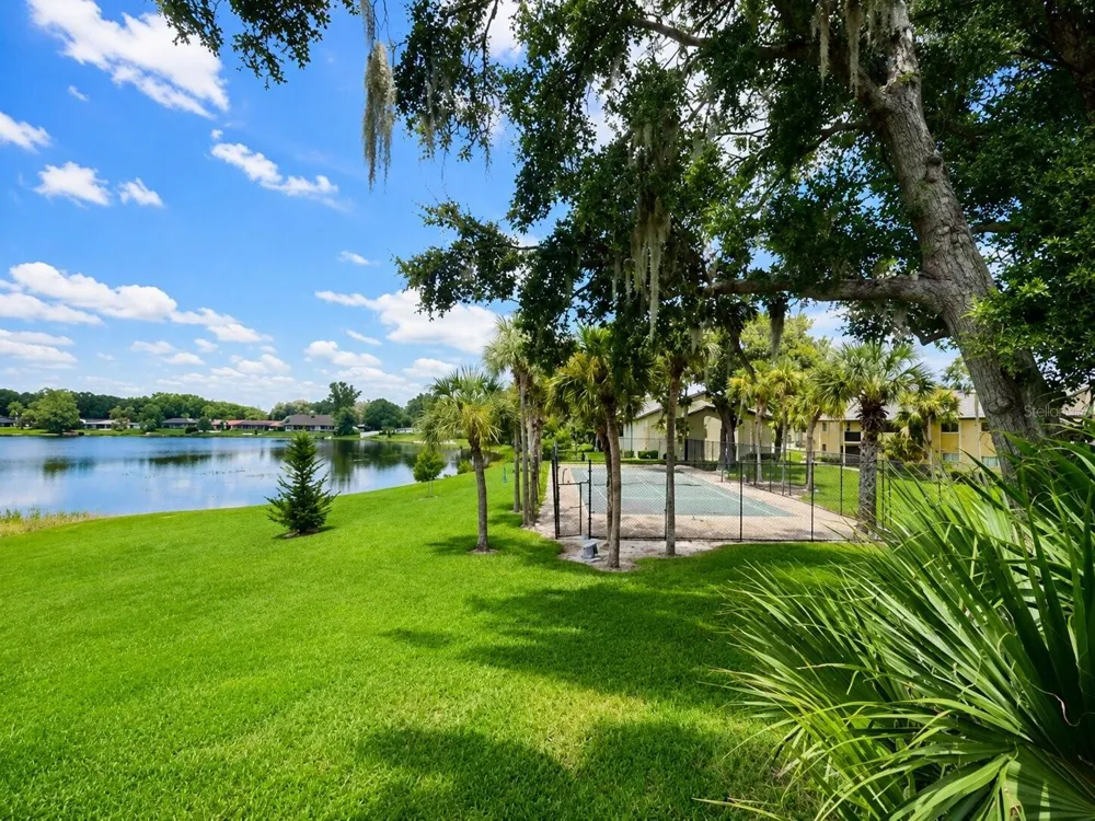 926 LAKE DESTINY ROAD #G Altamonte Springs, FL 32714