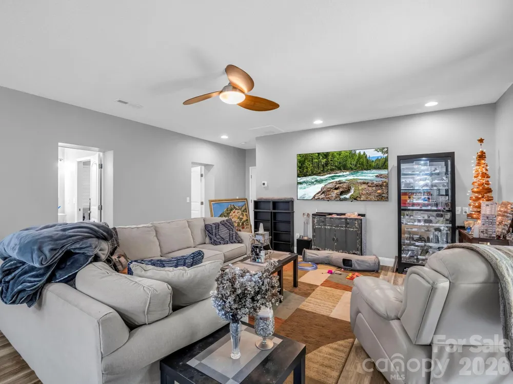 16 Starlight Drive Black Mountain, NC 28711