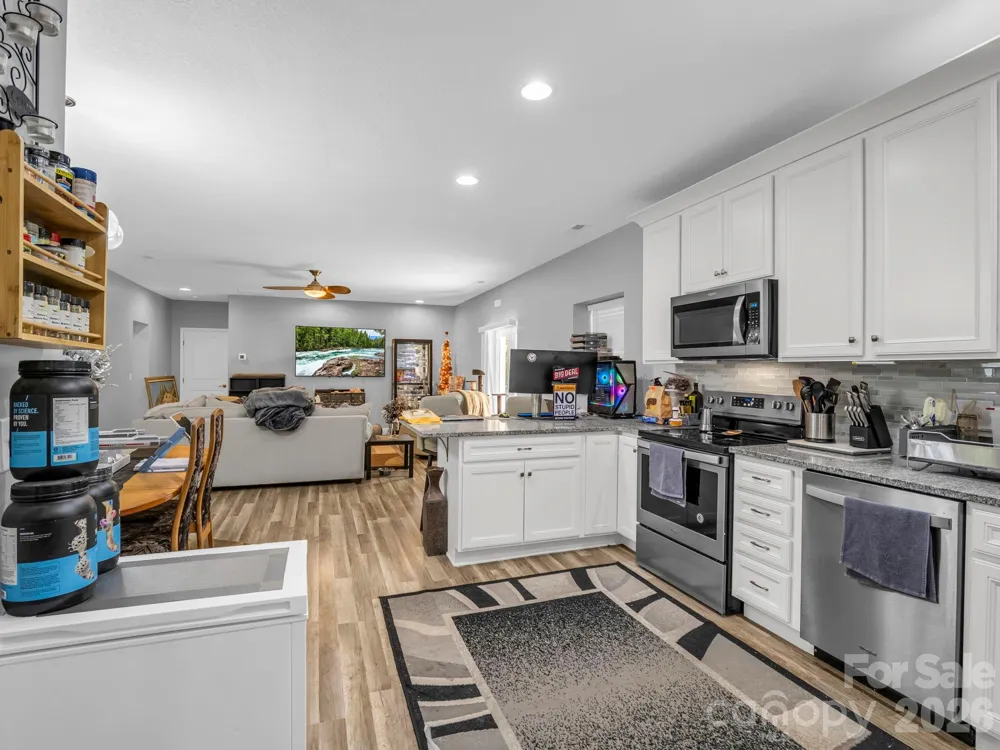 16 Starlight Drive Black Mountain, NC 28711