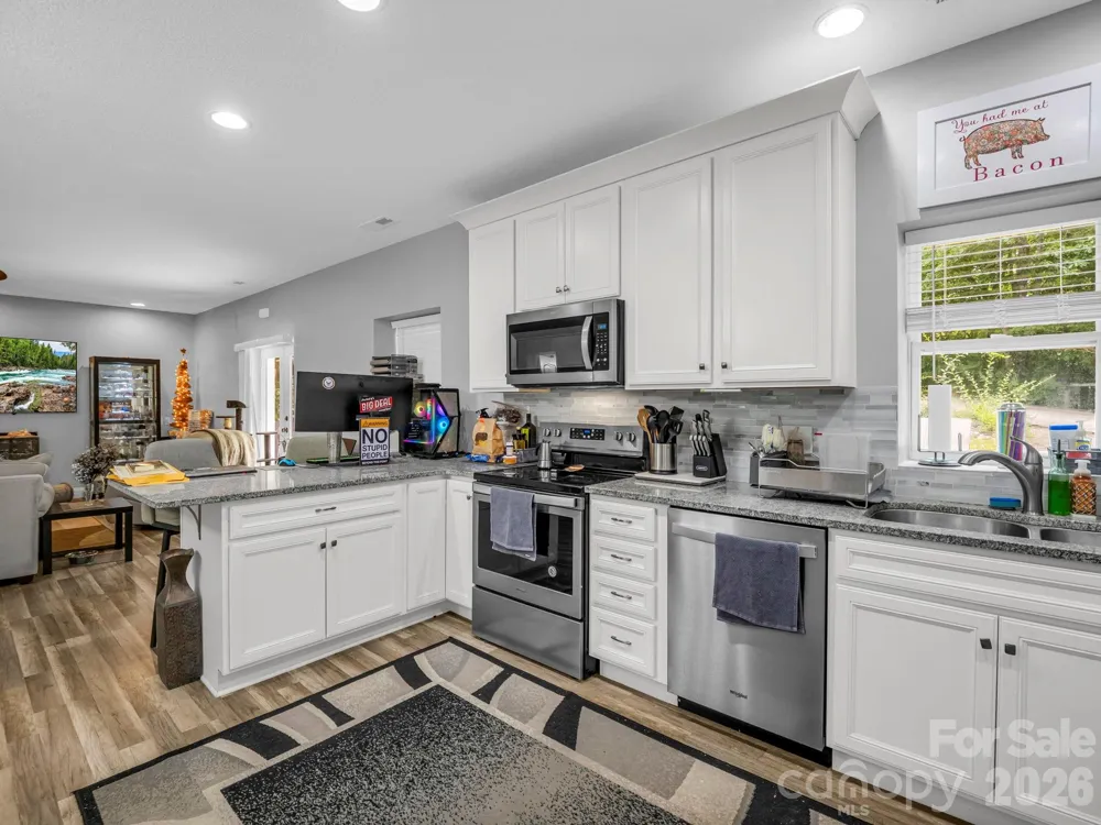 16 Starlight Drive Black Mountain, NC 28711