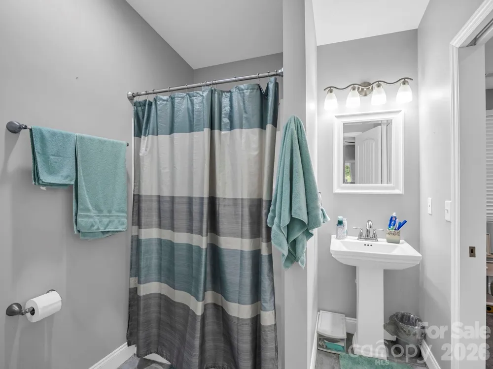 16 Starlight Drive Black Mountain, NC 28711