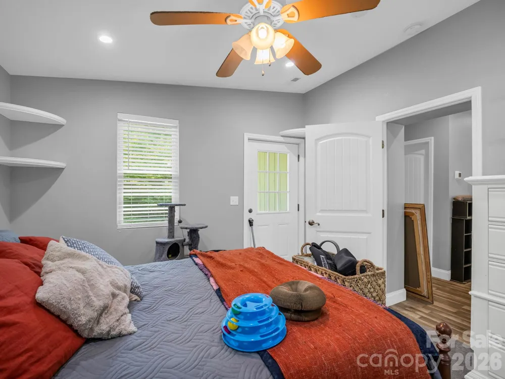 16 Starlight Drive Black Mountain, NC 28711