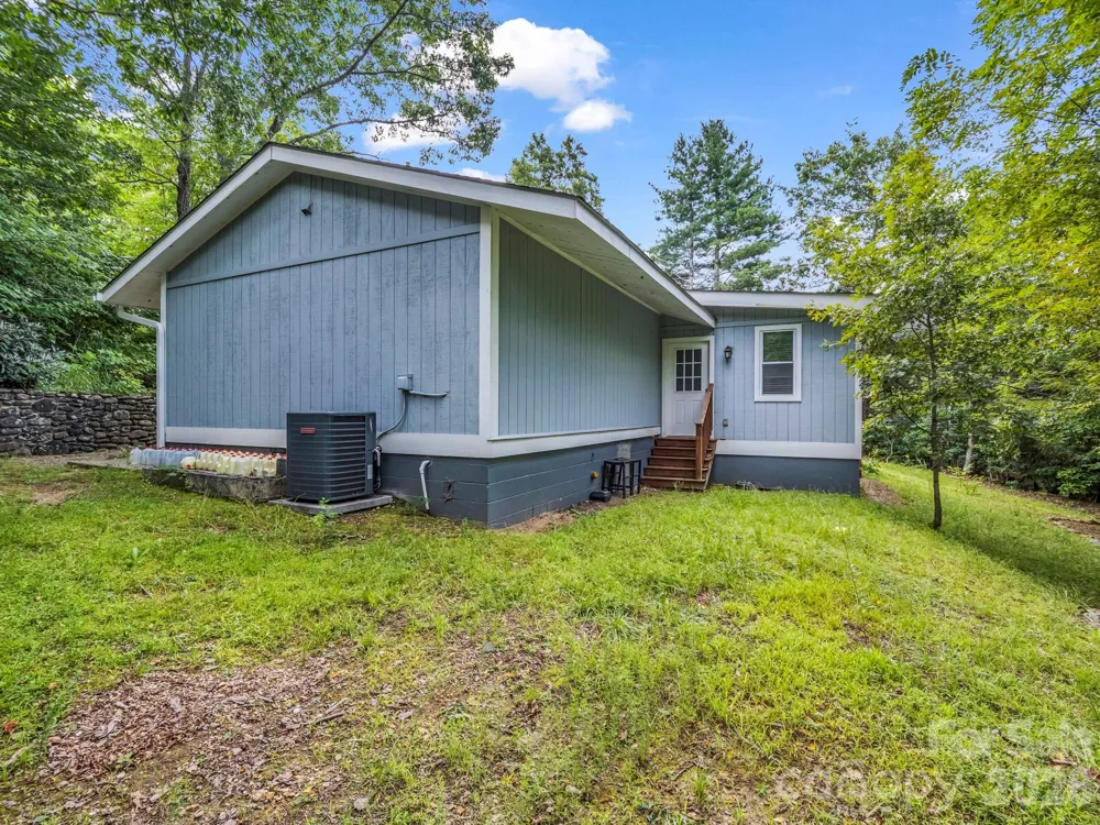 16 Starlight Drive Black Mountain, NC 28711