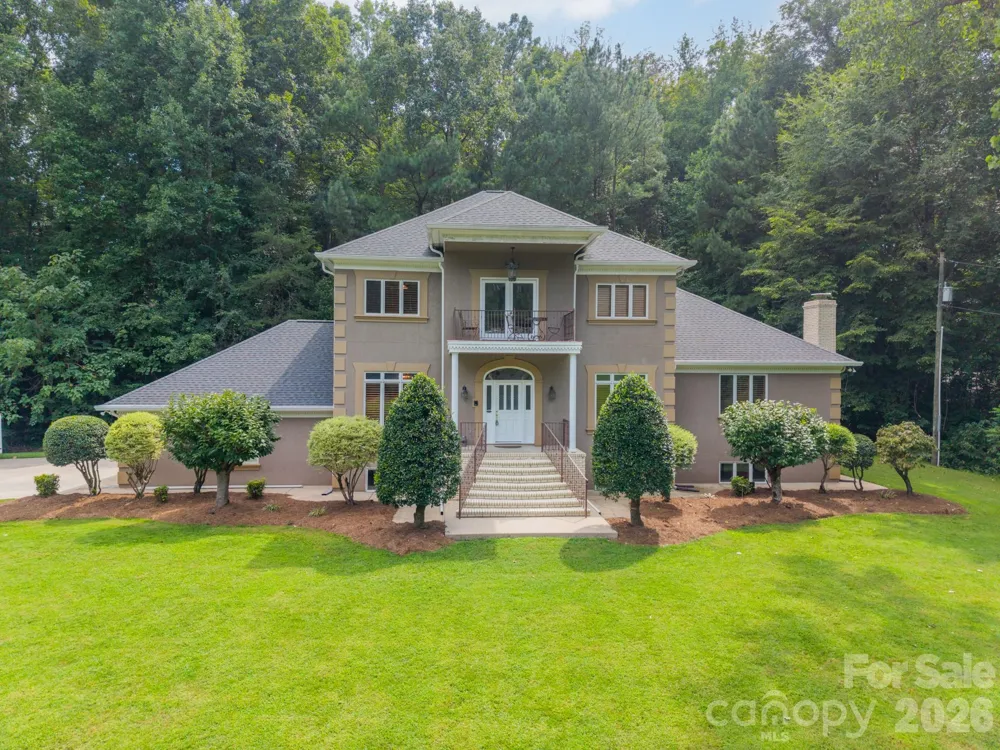 624 Springbrook Avenue NE Concord, NC 28025