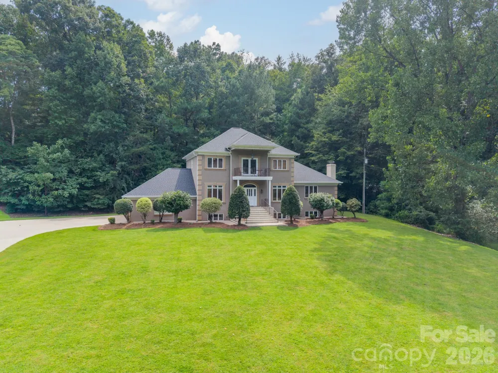 624 Springbrook Avenue NE Concord, NC 28025