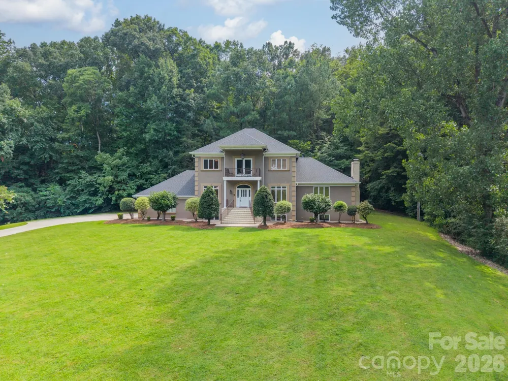 624 Springbrook Avenue NE Concord, NC 28025