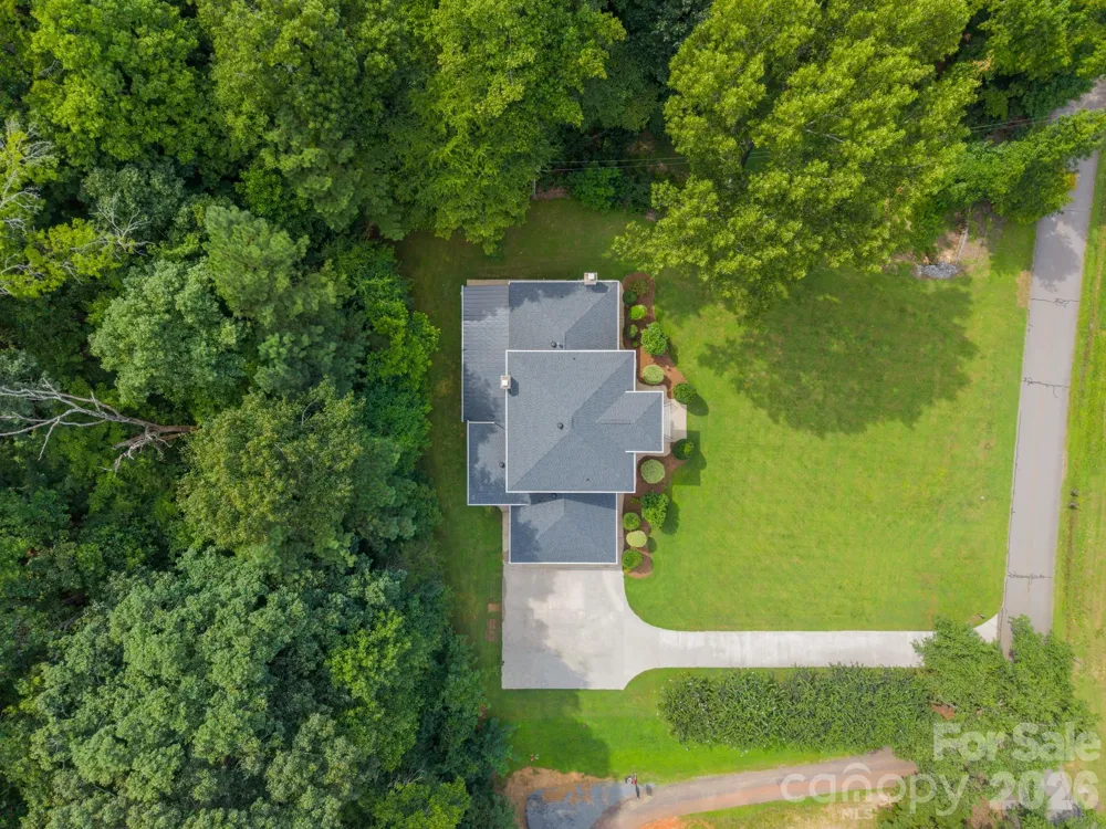 624 Springbrook Avenue NE Concord, NC 28025