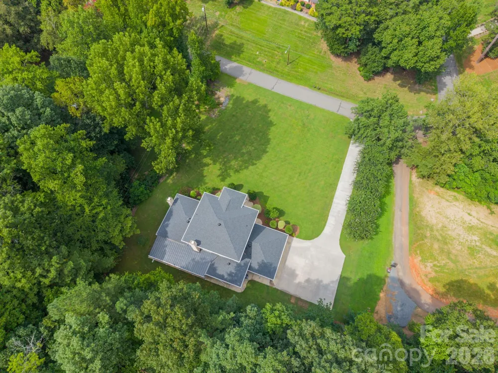 624 Springbrook Avenue NE Concord, NC 28025