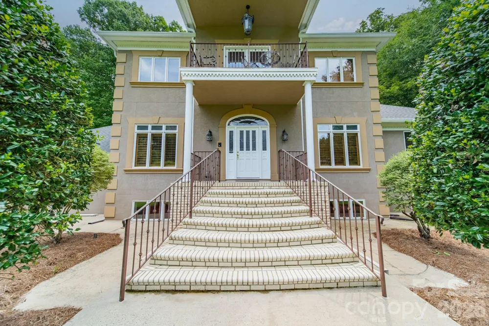 624 Springbrook Avenue NE Concord, NC 28025