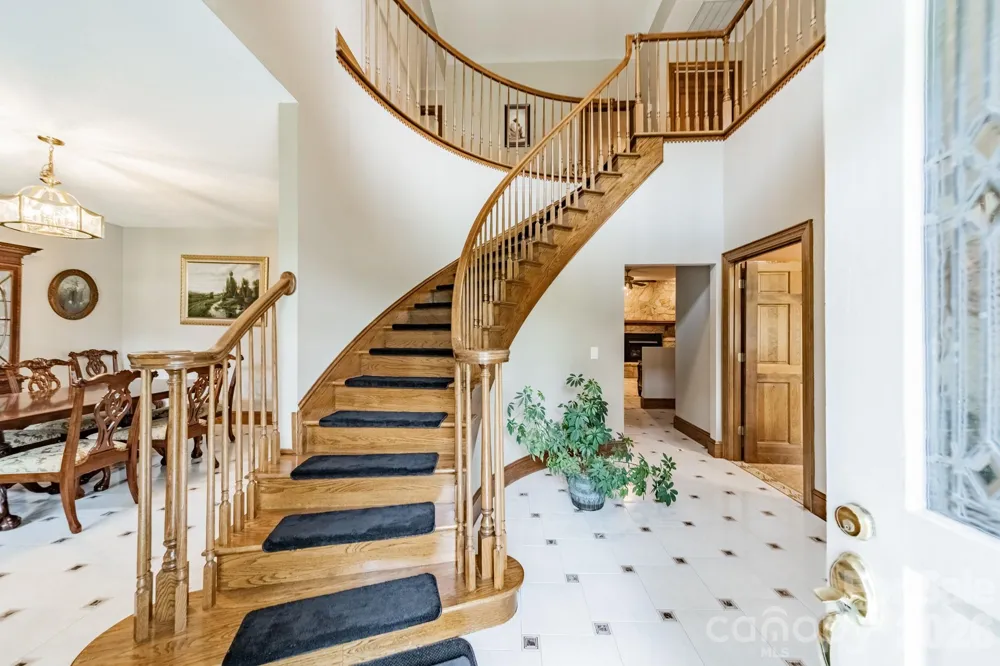 624 Springbrook Avenue NE Concord, NC 28025