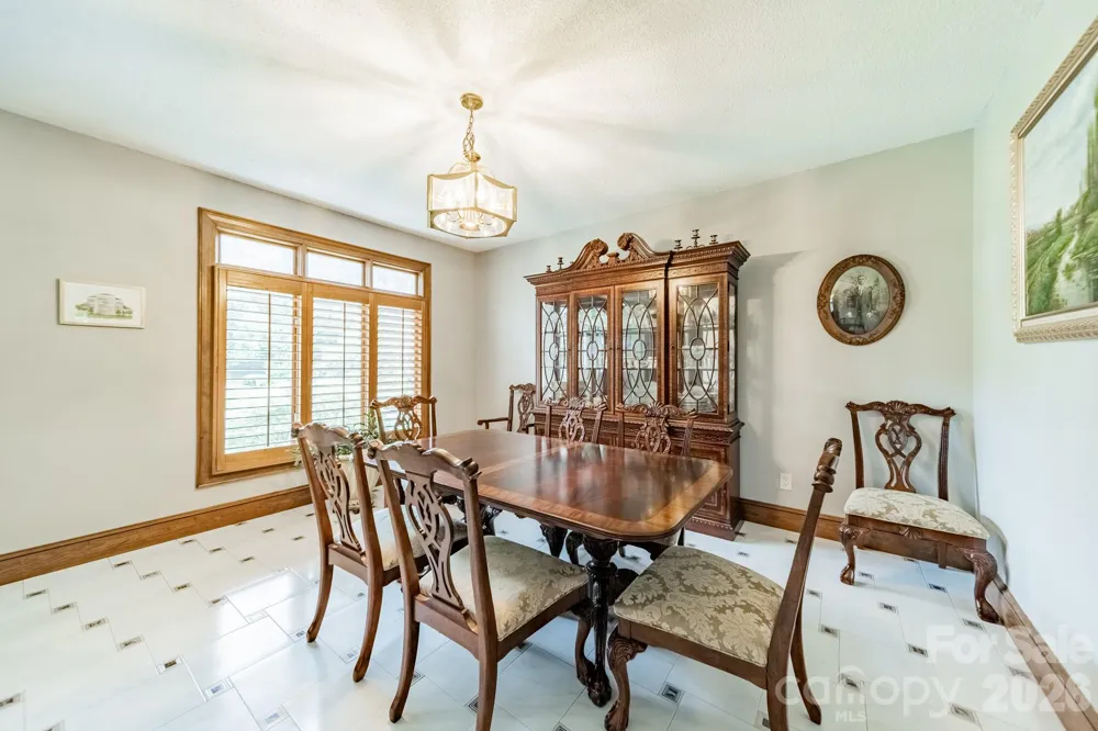 624 Springbrook Avenue NE Concord, NC 28025