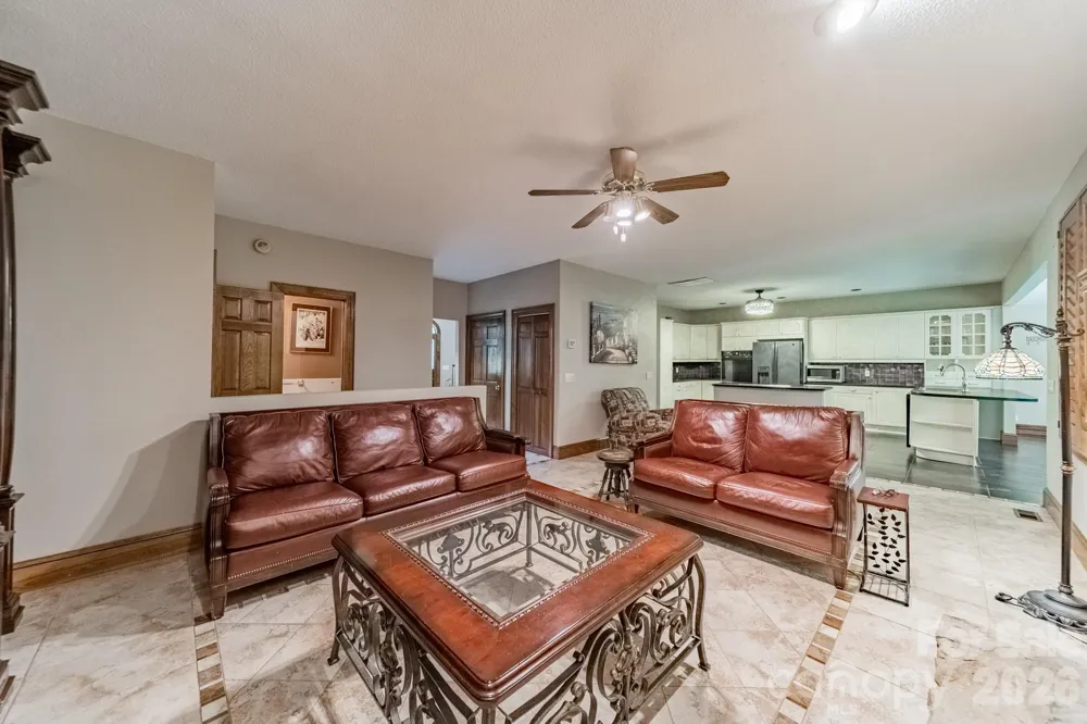 624 Springbrook Avenue NE Concord, NC 28025