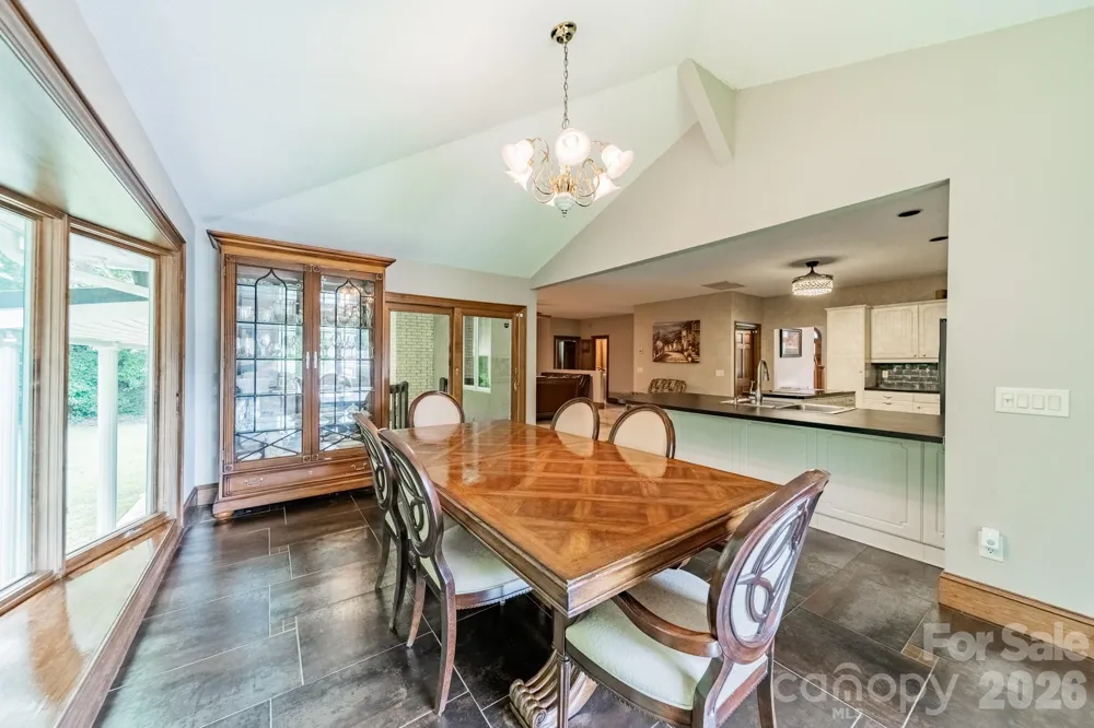 624 Springbrook Avenue NE Concord, NC 28025