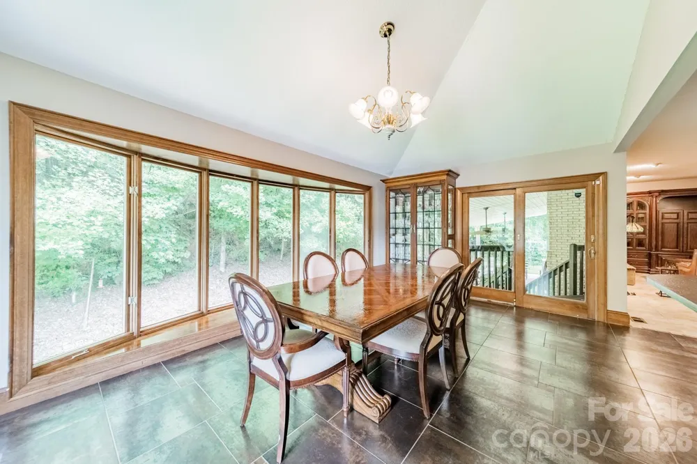 624 Springbrook Avenue NE Concord, NC 28025