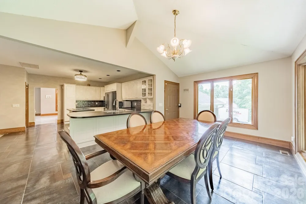 624 Springbrook Avenue NE Concord, NC 28025