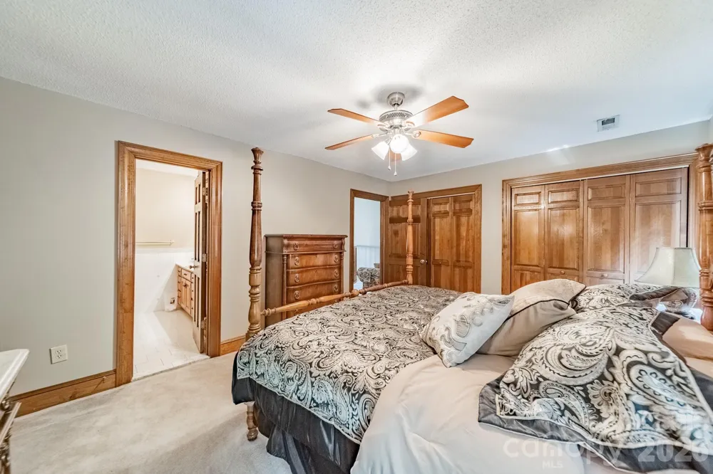 624 Springbrook Avenue NE Concord, NC 28025