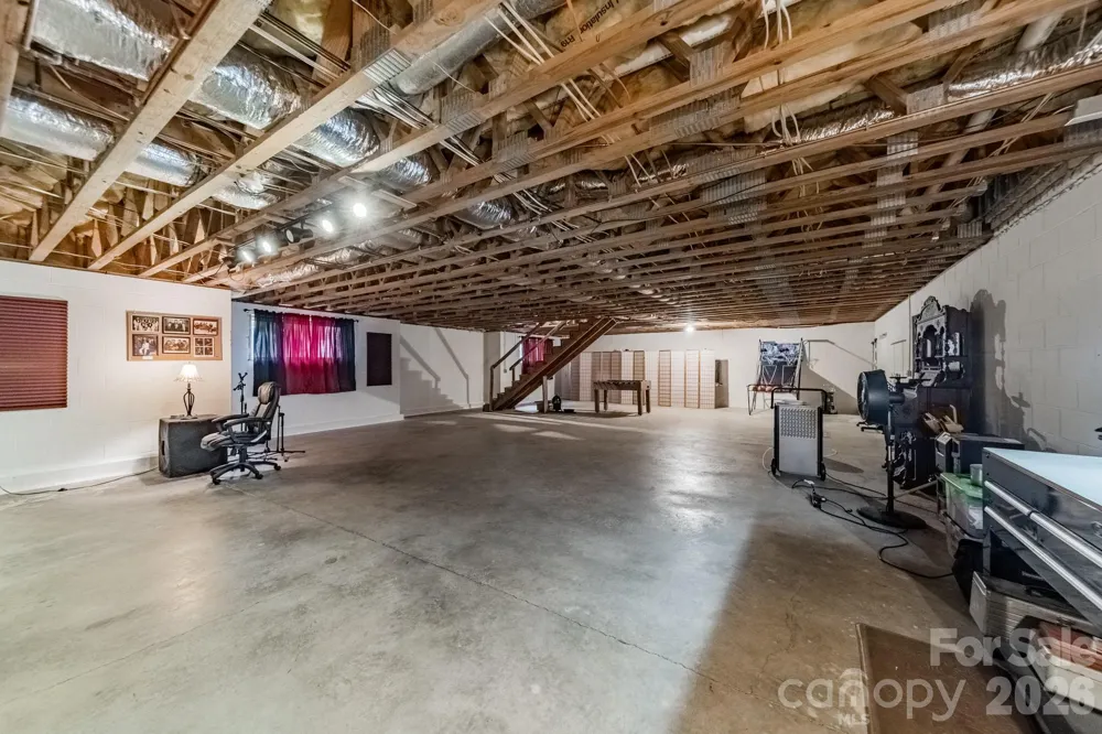 624 Springbrook Avenue NE Concord, NC 28025