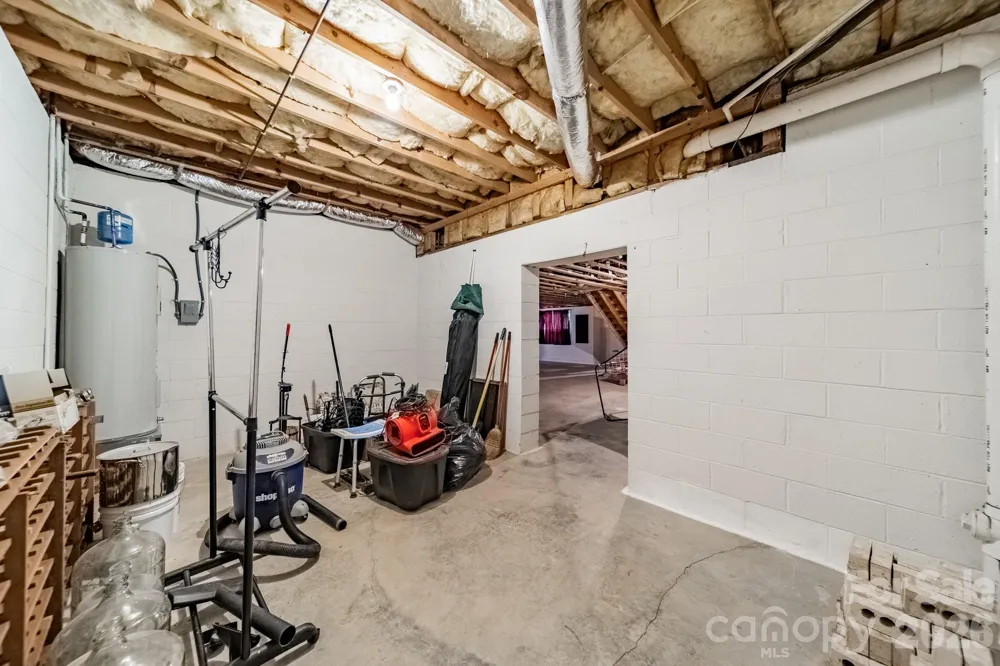 624 Springbrook Avenue NE Concord, NC 28025