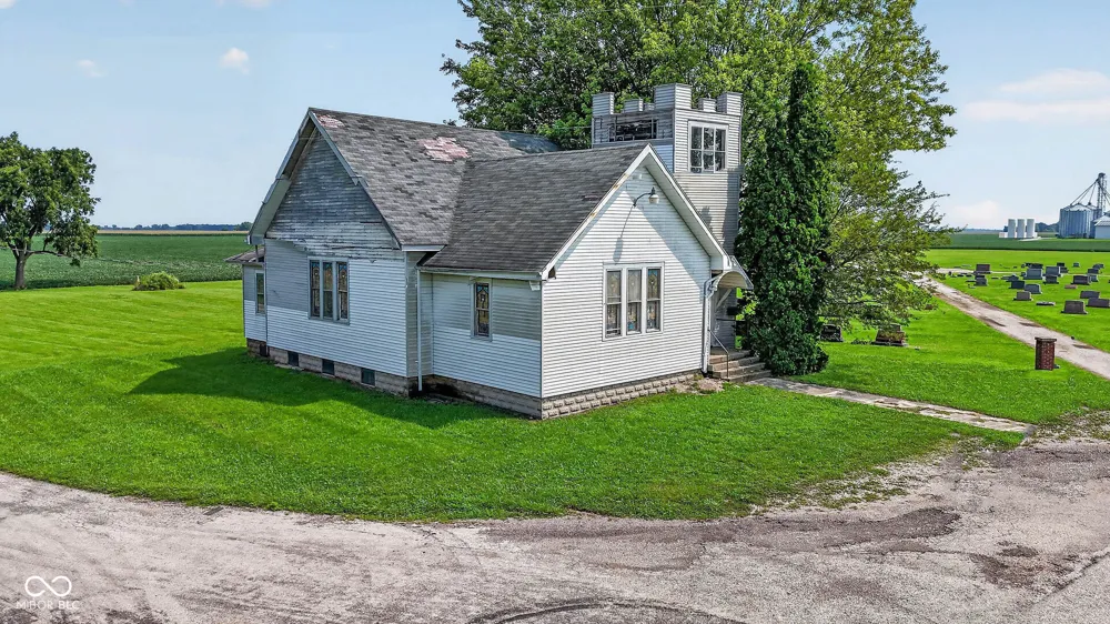13700 E Orr Road Parker City, IN 47368