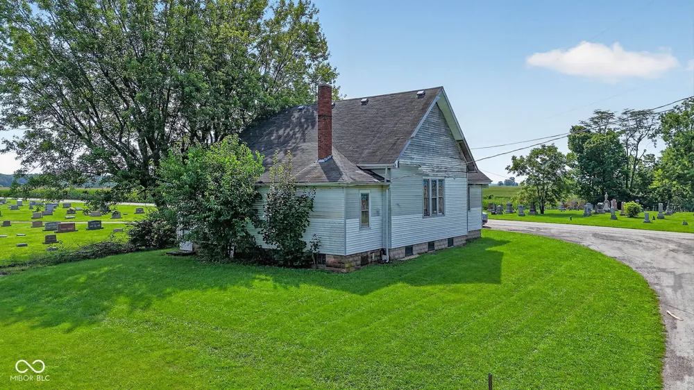 13700 E Orr Road Parker City, IN 47368