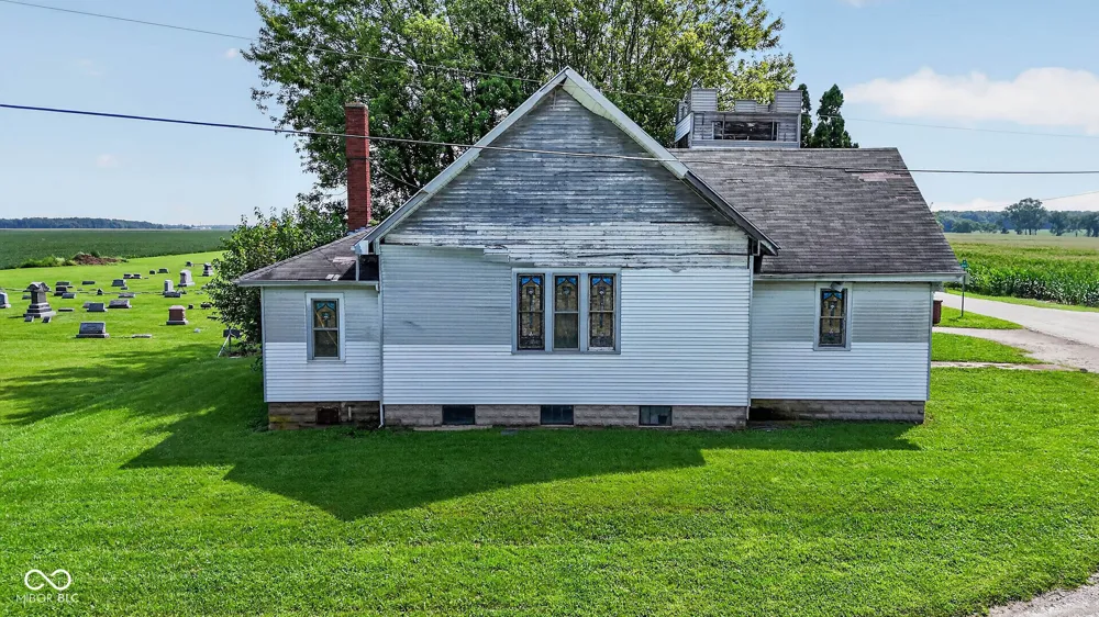13700 E Orr Road Parker City, IN 47368