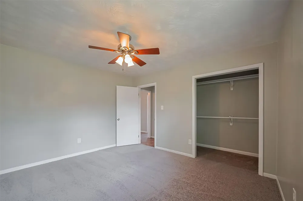 111 11th Street Highlands, TX 77562
