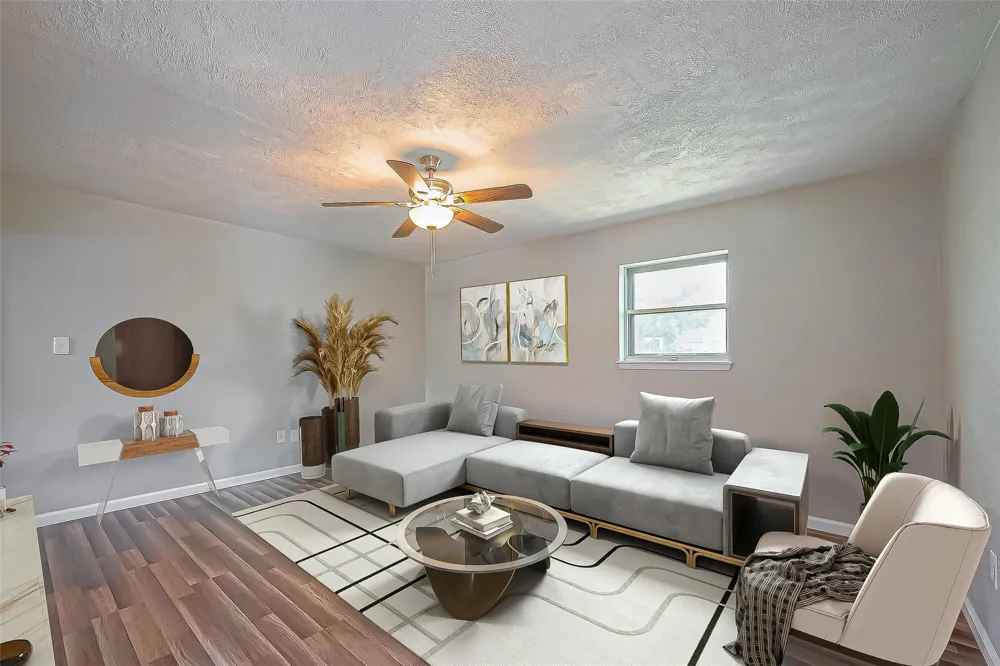 111 11th Street Highlands, TX 77562