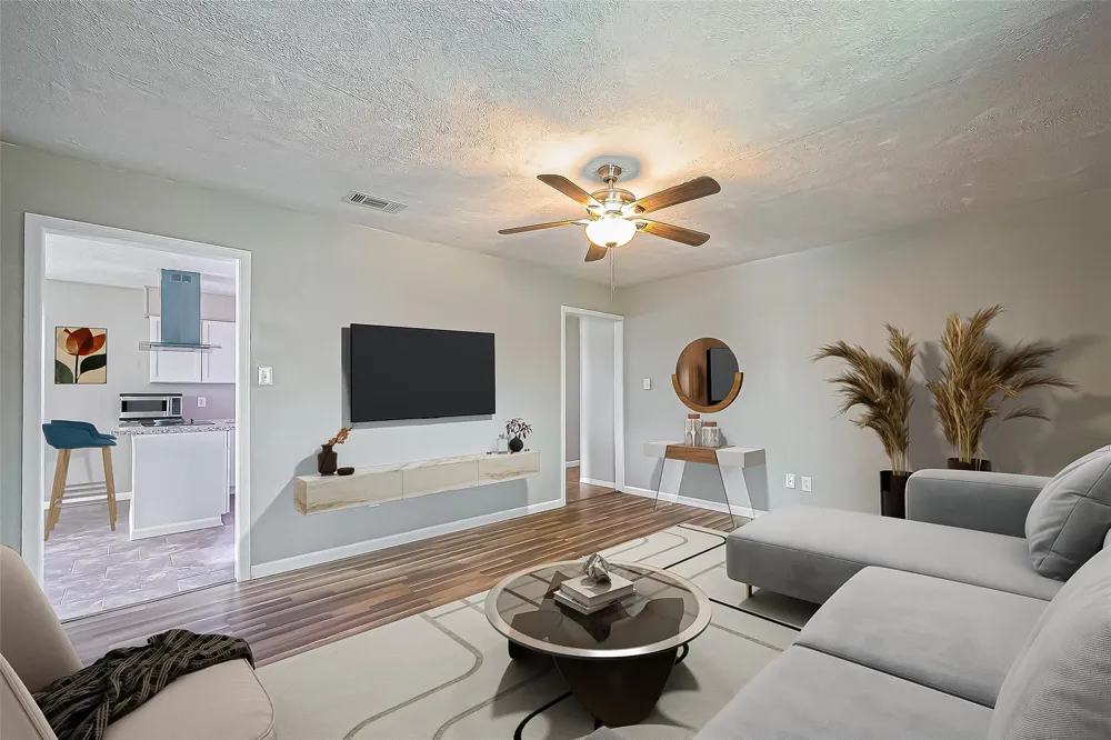 111 11th Street Highlands, TX 77562