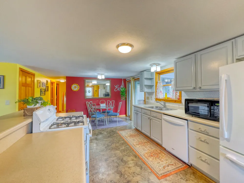 136 4th Marion, MI 49665